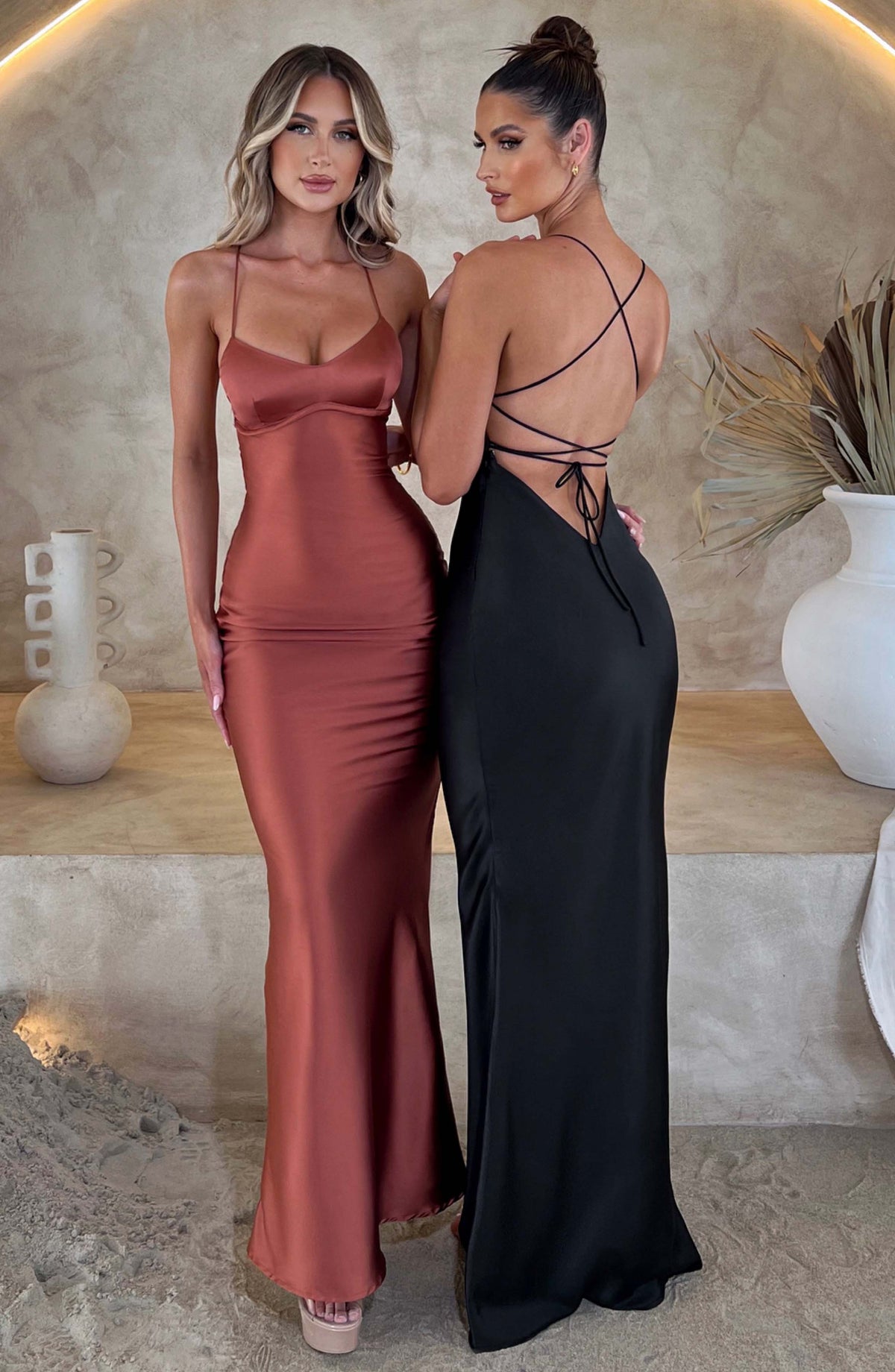 Vestido Gala Satinado de Espalda Descubierta
