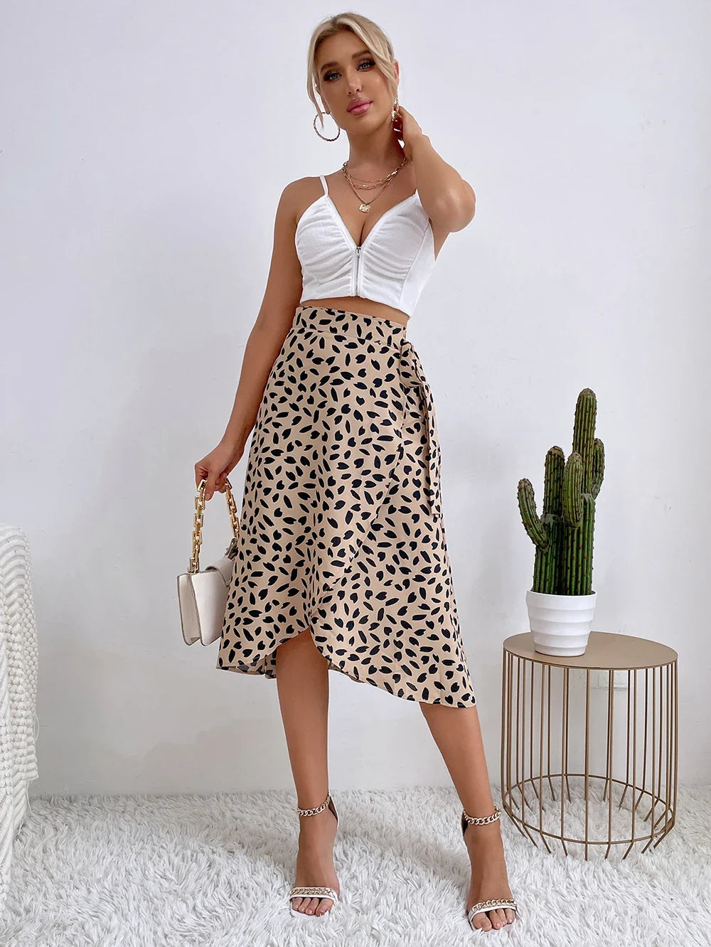 Falda Floral con Detalle de Lazo.