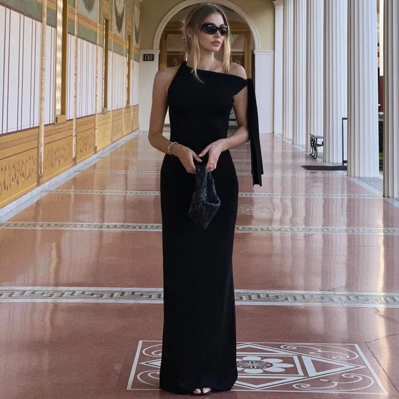 Vestido Largo Asimétrico con Lazo Escultural