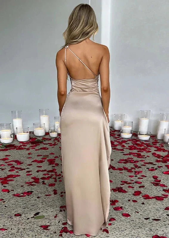 Vestido Largo Satinado de un Solo Hombro Alessia