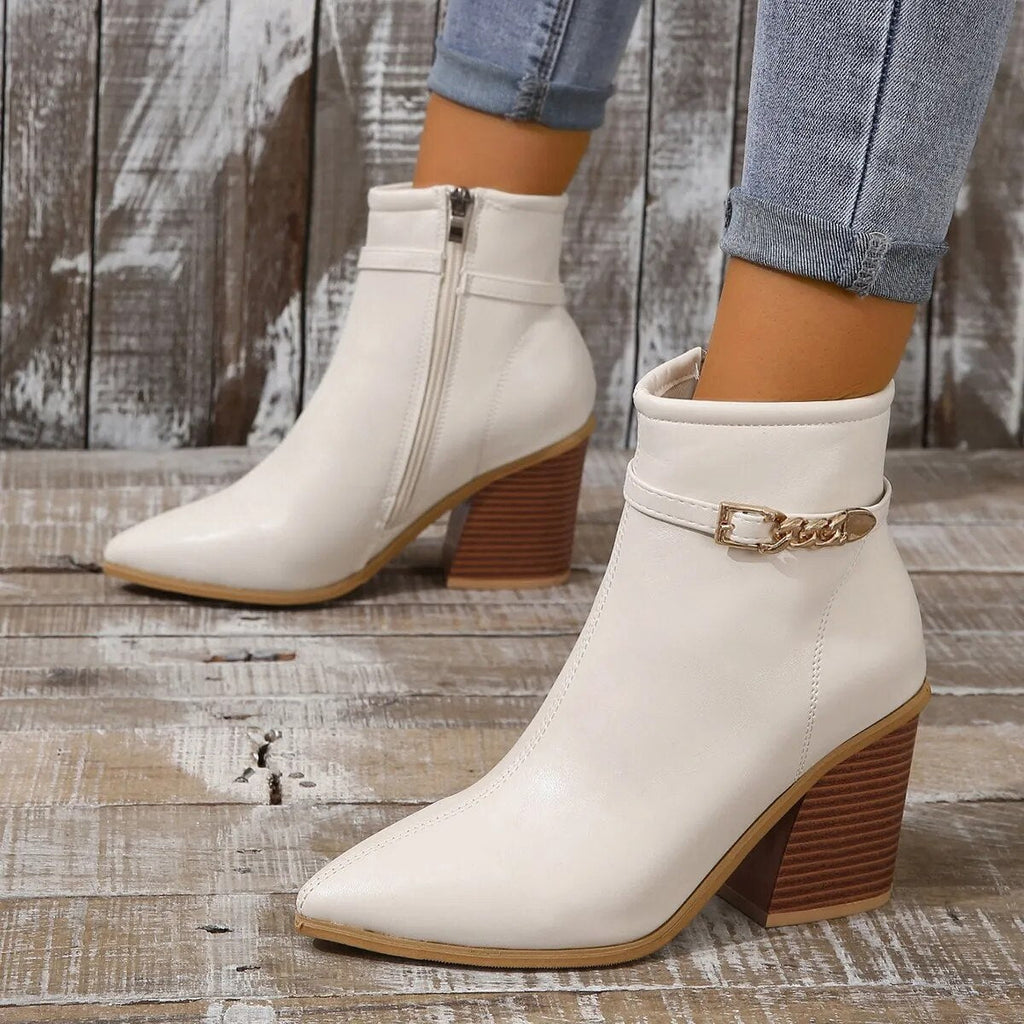 Botas de Cuero de Silueta Estilizada.