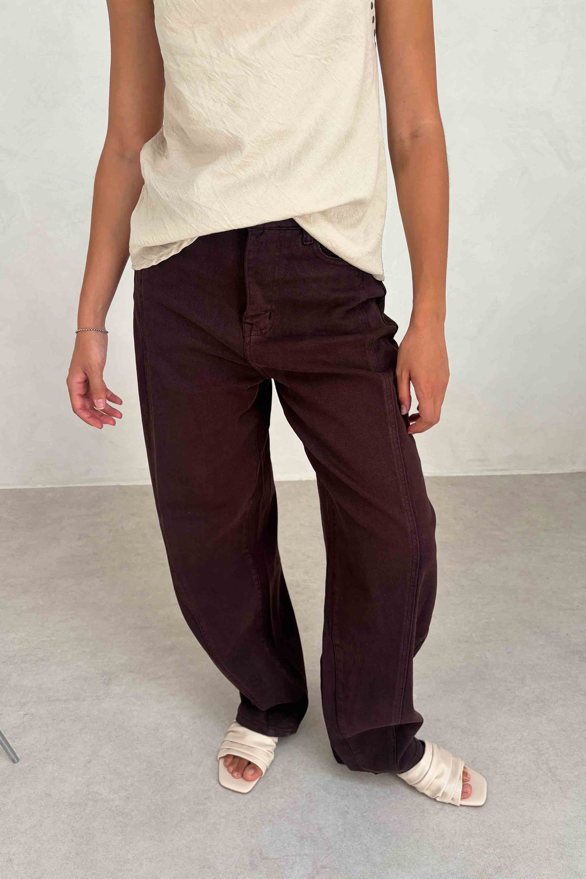Sandalia Beige con Pala Fruncida.