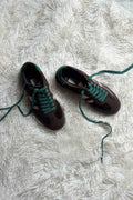 Zapatillas de Ante con Detalle en Contraste
