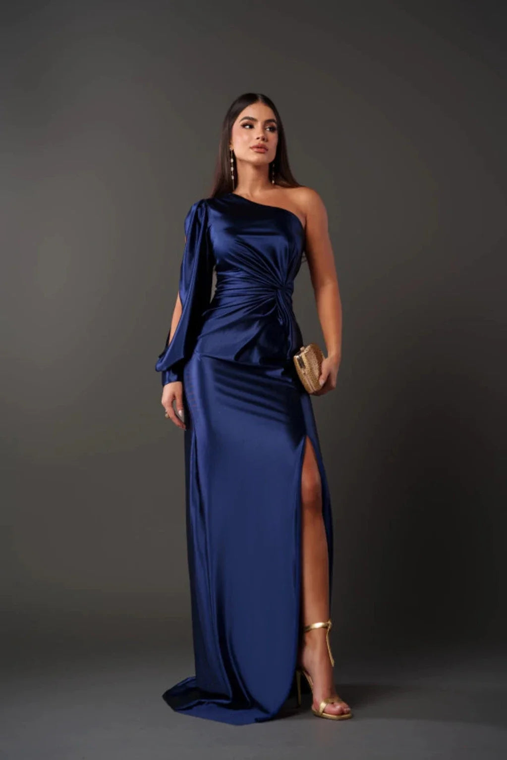 Vestido satinado de un solo hombro Nicole™