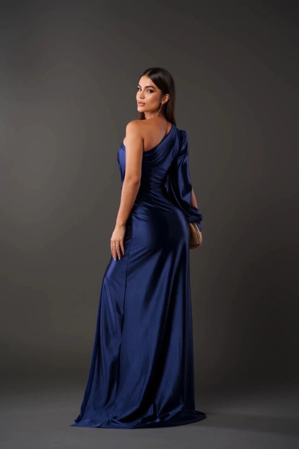 Vestido satinado de un solo hombro Nicole™